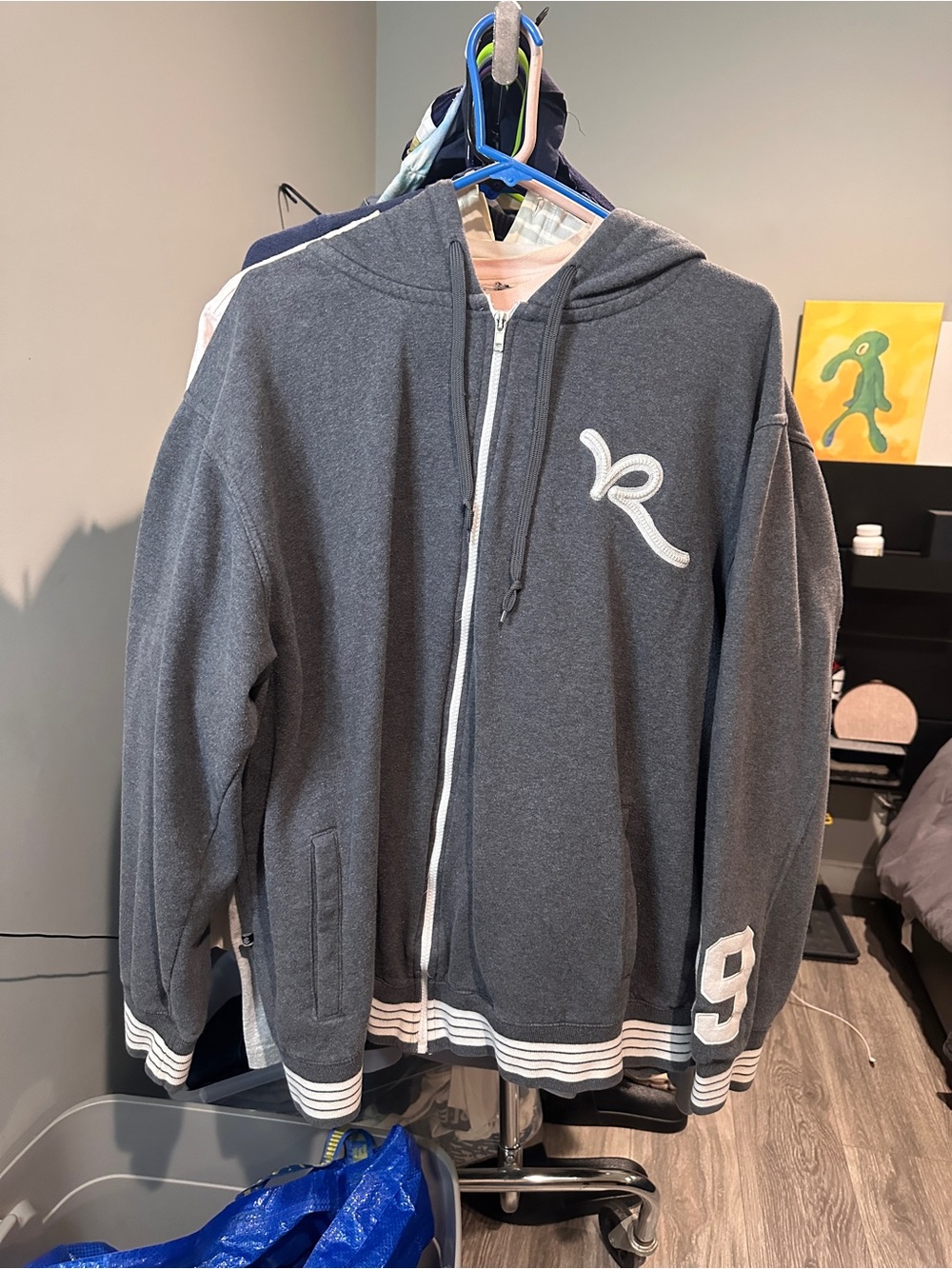 Vintage Men’s Rocawear Zip-Up Hoodie Size XL Pre-Owned Y2K Gray